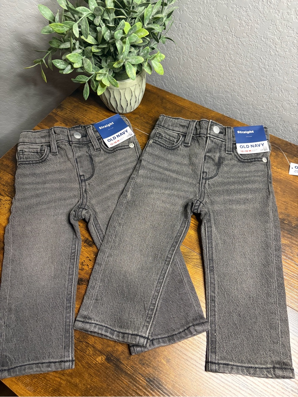 2 Old Navy Kids Straight Gray Jeans - Pair